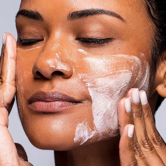 Dr. Brandt Microdermabrasion Age Defying Exfoliant - Picture 2 of 10